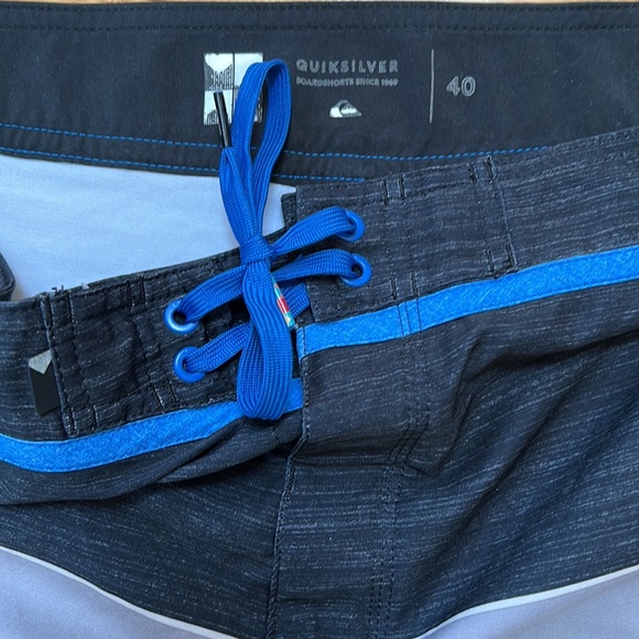 Quicksilver board shorts 40 - Picture 2 of 6